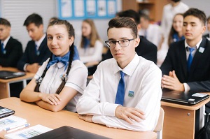 Исаак Калина: 80% школьников Москвы остаются учиться до 11 класса