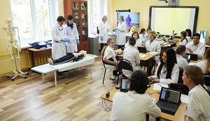 Проекты предпрофессионального образования повышают процент поступления выпускников московских школ в вузы