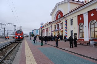 На железнодорожных станциях Татарская и Чаны открылись обновленные вокзалы