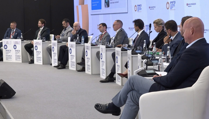 Максим Калинкин на ПМЭФ 2023 предложил рассмотреть повышенную субсидию для малого бизнеса на приобретение автотранспорта