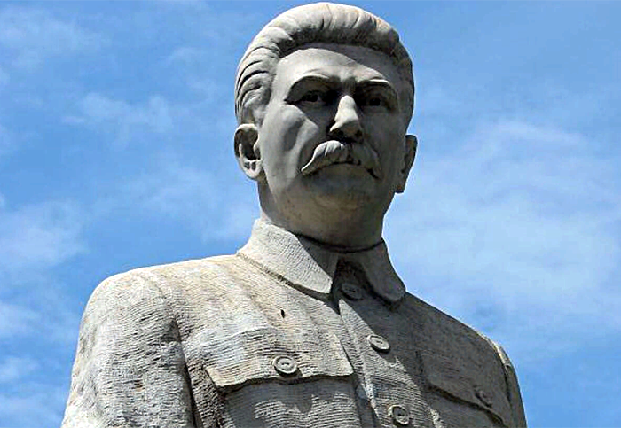 Власти Новокузнецка выбирают место для установки памятника Сталину