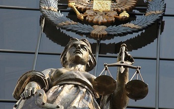 В передаче Владимира Соловьева обсудили историю судьи Хахалевой