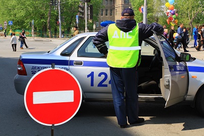 Где в Новосибирске 5, 7 и 9 мая и запретят парковки, перекроют дороги и вход в метро