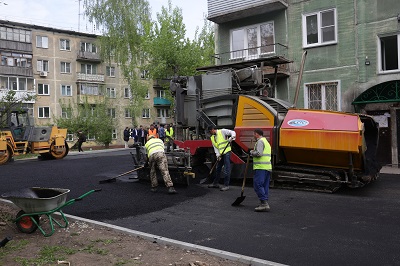В Новосибирске приступили к благоустройству придомовых территорий 