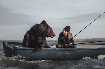 «Сибирячки настолько суровы, что живут с медведями и ловят с ними рыбу»