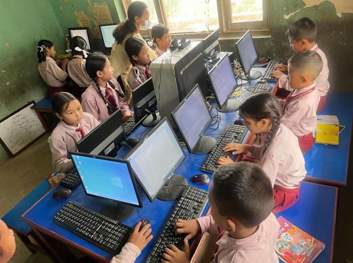Российское ПО АСТЕР помогло школе в Непале сэкономить на электроэнергии
