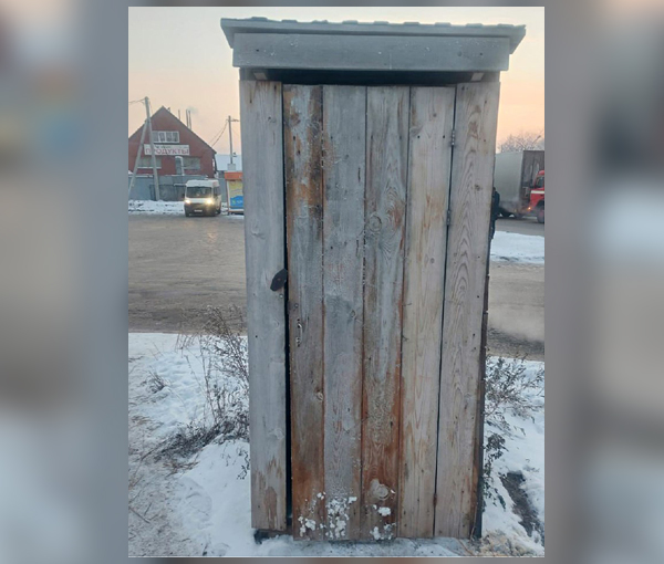 Отчет об отремонтированном туалете прославил депутата из Новосибирска на весь мир