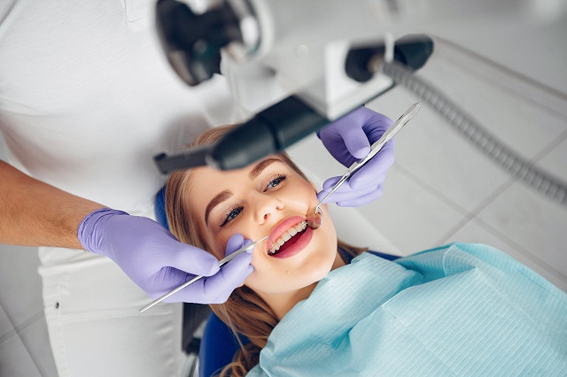 Российские стоматологи стали чаще использовать отечественные материалы