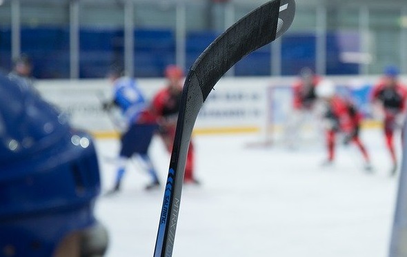 Решение Международной федерации хоккея об отмене МЧМ-2023 прокомментировали в министерстве спорта НСО