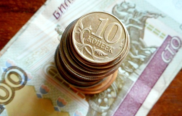Стимулирующую премию в 50 копеек назначили преподавателям российского колледжа