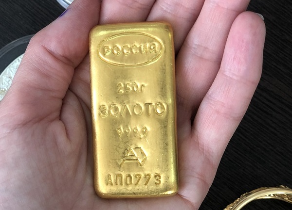 Экстрасенс из Новосибирска оплатит уголовный штраф слитком золота