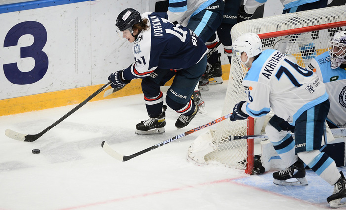 «Сибирь» в овертайме уступила «Торпедо» в матче КХЛ