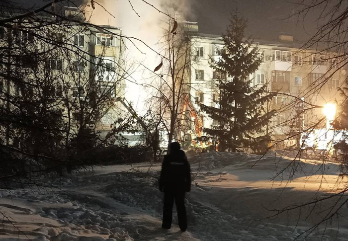 Волонтеры просят помощи для ликвидаторов аварии на Линейной, 39 в Новосибирске