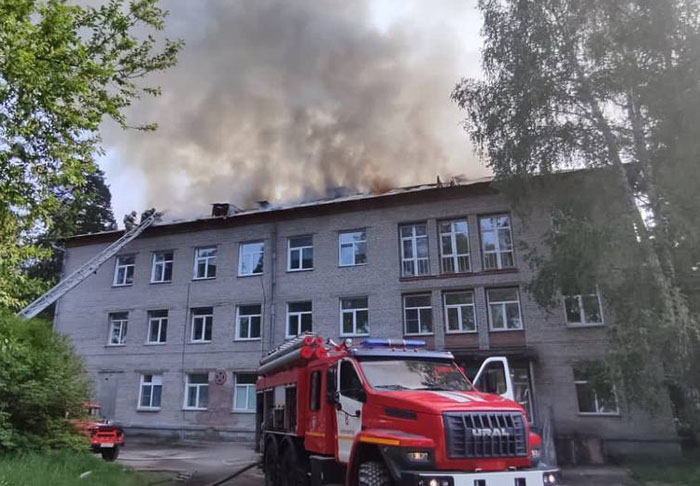 В Новосибирске загорелась Центральная клиническая больница на улице Пирогова