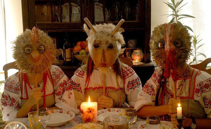 Жителей Новосибирска пригласили узнать про Святочные гадания и ворожбу