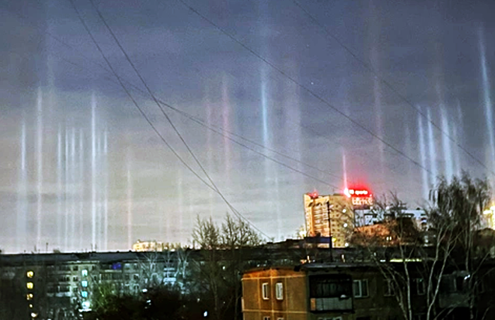 Световые столбы в Новосибирске
